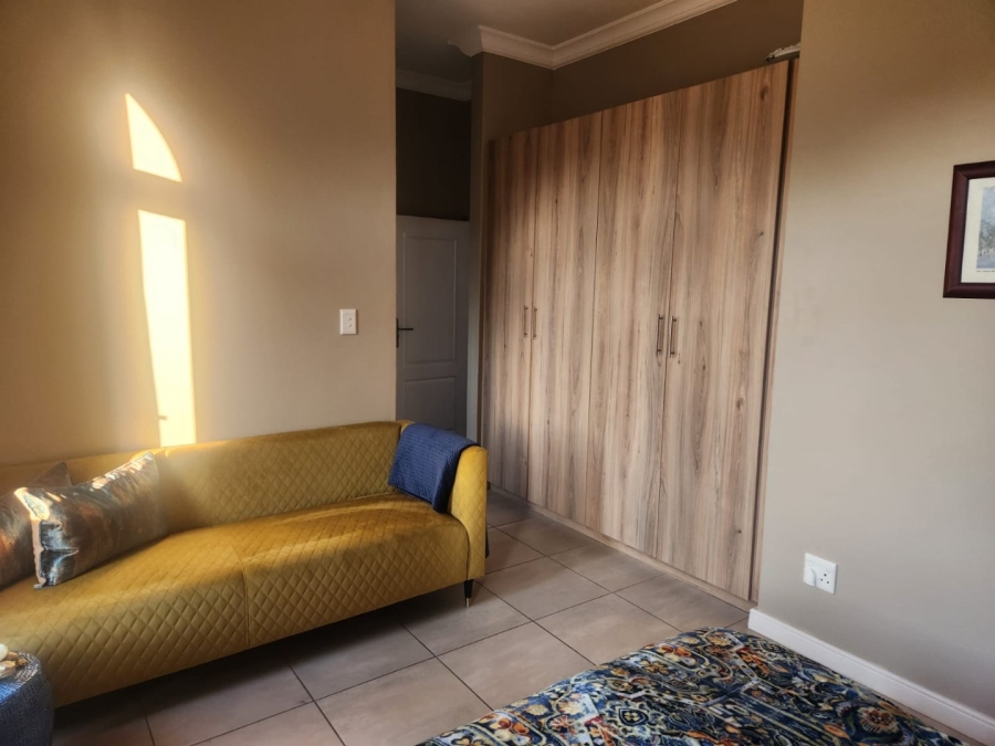 To Let 4 Bedroom Property for Rent in Ifafi North West